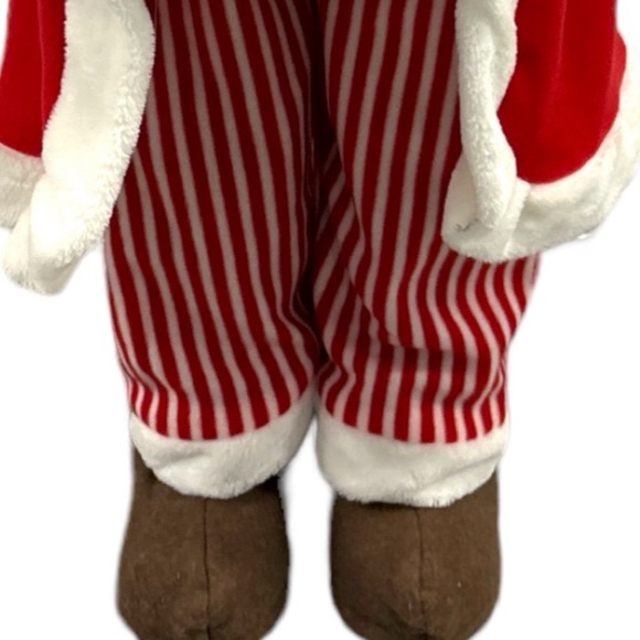 Vintage Four Foot Santa In Pajamas - Picture 5 of 16